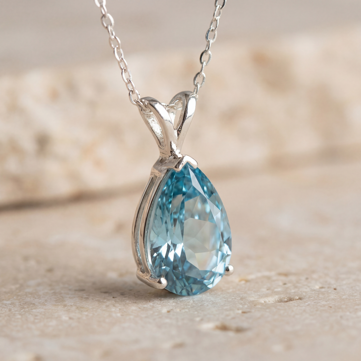 Health Peak™ VitalBreath Aquamarine Pendant Crystal – Respiratory Renewal