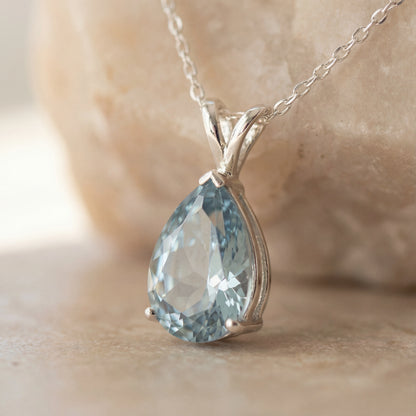 Vital Breath Aquamarine Pendant™